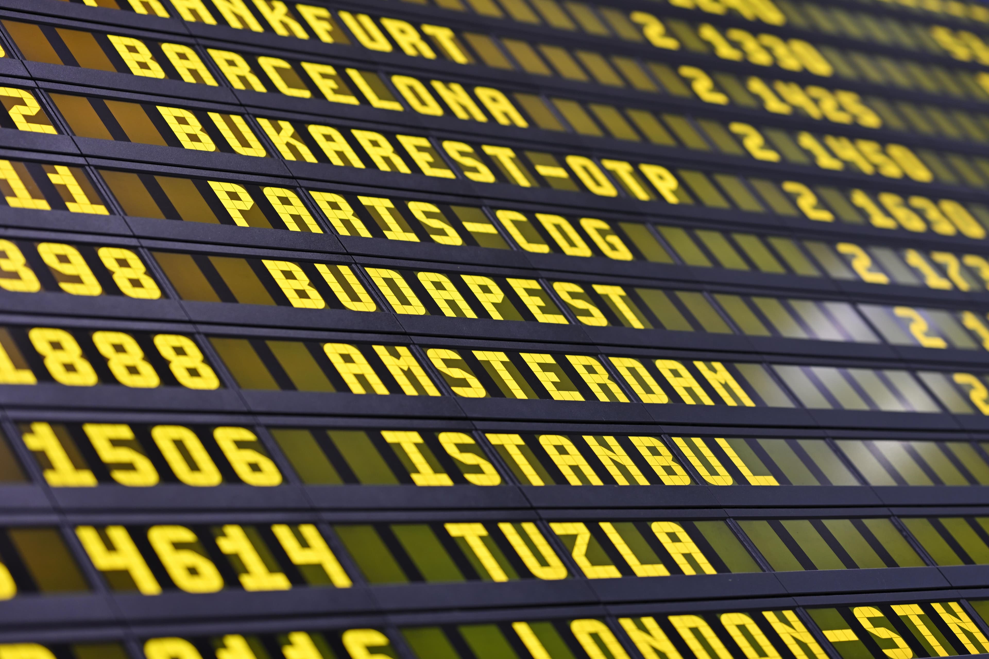 Queen Alia Airport Transfer: Complete Guide to Airport Pickup in Jordan
