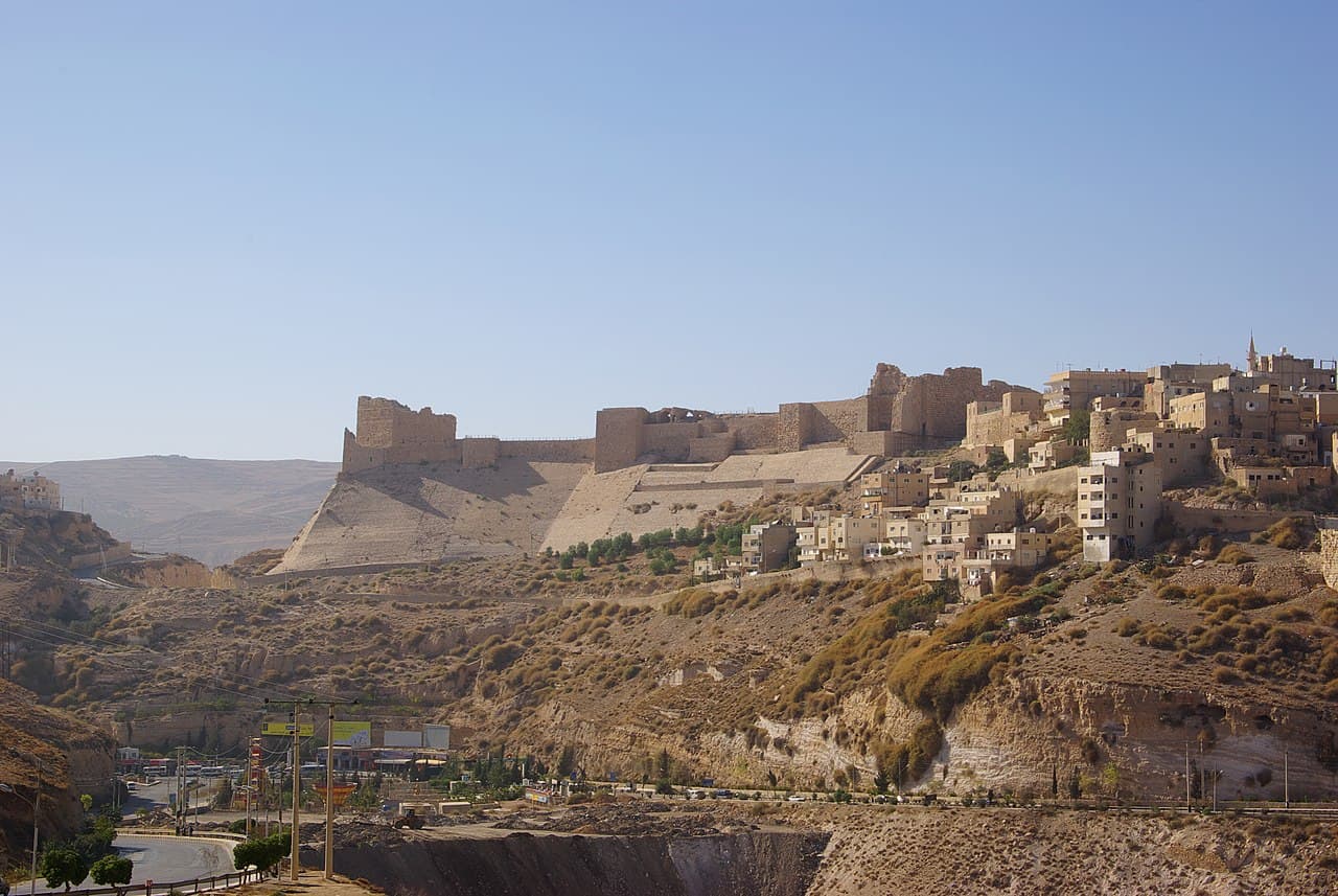 Queen Alia Airport to Karak Castle: Day Trip & Transfer Guide (2026)