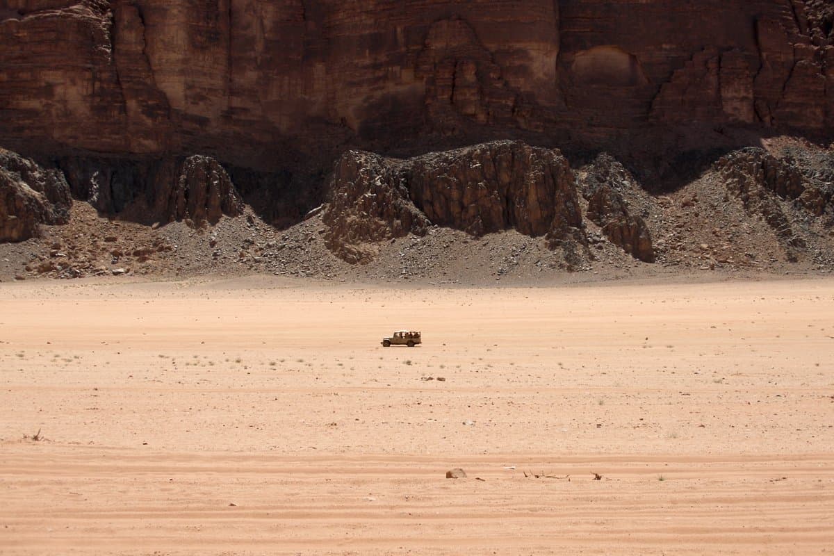 Private Driver in Jordan: The Ultimate Guide to Chauffeur Services for Tourists (2026)
